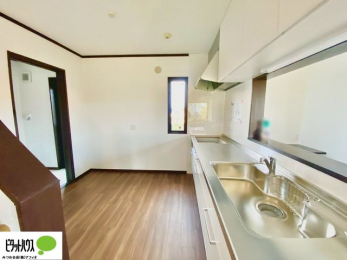 �L�b�`���@�Ƒ��Ƃ��b���Ȃ���y���������ł���J�E���^�[�L�b�`��