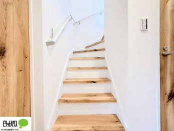 �@�肷��t���K�i�B�����Ȃ��q�l���N�z�̕������S�ɏ�艺��ł��܂��B