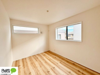 ���̑����ρ@2�ʍ̌��Ŗ��邭�A���ʂ��̗ǂ��������ł��B