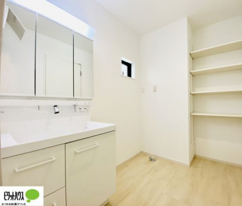 ʑEʏ@{Hʐ^Fg₷VvȐʉϑB̎xx͂n܂܂B