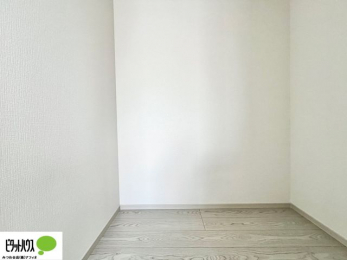 [@EH[NCN[[bg͂m[̂͂AsobNȂǂ̑傫ȉו[Ă̂ɂ֗łB