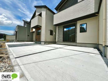 @}ȗqAƑ̎]ԃXy[XƂĂ劈B