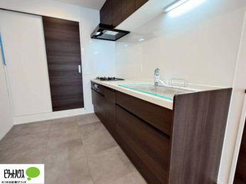 �L�b�`���@�s�J�s�J�̃L�b�`���͖����̂��������y�������Ă���܂��ˁB