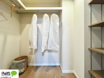 [@傫ȃEH[NCN[[bgɂ́AGߕ̈ߗނȂǂ܂Ƃ߂Ď[łALg܂B