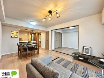 rO@LXkcjȊ傫ȃ\t@uĂfӏ܂ǂłˁB