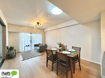 ̑@傫ȑ̂郊rO͖邭AʂǂAƑ݂Ȃ̏΂n܂