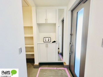 ���ց@�V���[�Y�{�b�N�X�ɂ́A�g�����Ȃ݃`�F�b�N���ł���S�g�~���[�t���I