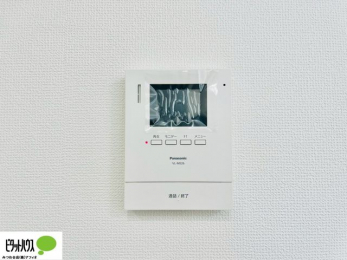 ���̑��@������Ԃ����S��TV���j�^�[�t���C���^�[�z��