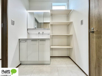 ʑEʏ@ʎɏAJr\hɂB傫ȋŌ₷ʉϑł