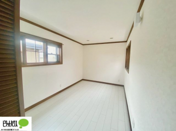 �q�������@�傫�ȑ����疾�邢�z�˂�������܂��B