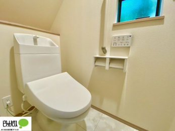 �g�C���@�{�H��ʐ^�@1�E2�K�E�H�V�����b�g�g�C�������B