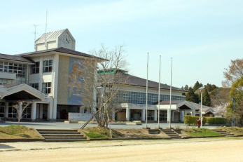 ���ӊ��@�Ό��s���쒆�w�Z �k��16���B 1240m