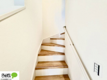 �@�肷��t���K�i�B�����Ȃ��q�l���N�z�̕������S�ɏ�艺��ł��܂��B