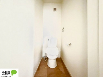 �g�C���@1�E2�K�E�H�V�����b�g�g�C�������B