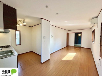 ���r���O�@�N���X���֍ρ􎩑R�����������ޒg���ȃ��r���O�B��������ɂ͓Ǐ��₨���Q�ł����Ȃ���̂�т�Ɖ߂����ЂƎ����B