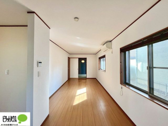 ���r���O�@�L�X�k�c�j�I����̑傫�ȃ\�t�@��u���Ă������f��ӏ܂��ǂ��ł��ˁB