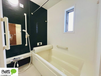 �����@�����������F���̗����ŁA1���̔��������������Ă��������B