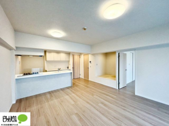 ���̑��@���r���O����̓L�b�`���ɂ���}�}��p�p��������̂ŁA���q�l���V�񂾂�x�񂾂���S���ĉ߂������Ƃ��ł��܂��B