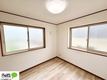 �q�������@2�ʍ̌��Ŗ��邭�A���ʂ��̗ǂ��������ł��B