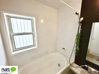 �����@�����������F���̗����ŁA1���̔��������������Ă��������B