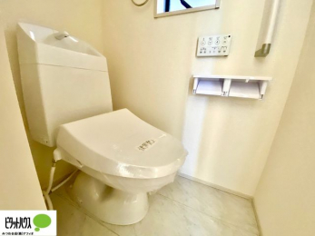 �g�C���@1�E2�K�E�H�V�����b�g�g�C�������B