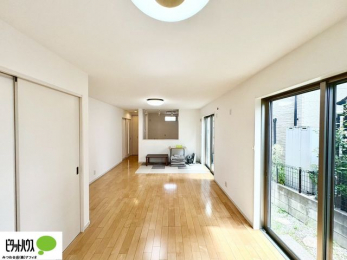 ���r���O�@�l�C�̑ΖʃL�b�`���ŉƑ��݂�Ȃ������ꏏ�B