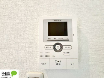 ���̑��@������Ԃ����S��TV���j�^�[�t���C���^�[�z��