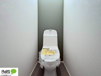 �g�C���@1�E2�K�E�H�V�����b�g�g�C�������B