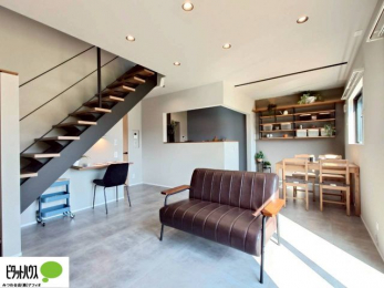 ���r���O�@�l�C�̑ΖʃL�b�`���ŉƑ��݂�Ȃ������ꏏ�B