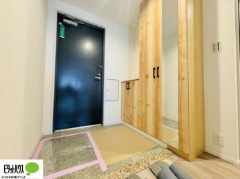 ���ց@�V���[�Y�{�b�N�X�ɂ́A�g�����Ȃ݃`�F�b�N���ł���S�g�~���[�t���I