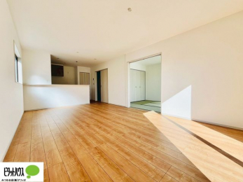 �L�b�`���@�L�X�k�c�j�I����̑傫�ȃ\�t�@��u���Ă������f��ӏ܂��ǂ��ł��ˁB