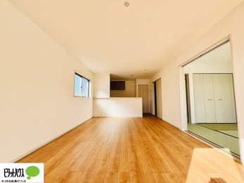 ���r���O�@�l�C�̑ΖʃL�b�`���ŉƑ��݂�Ȃ������ꏏ�B