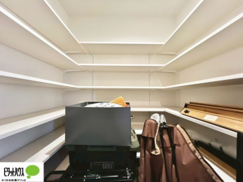 ���ց@�x�r�[�J�[��S���t�o�b�N�Ȃǂ��̂܂܎��[�ł���V���[�Y�C���N���[�N�B