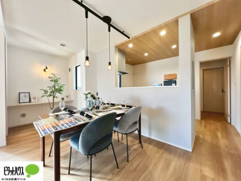 ���r���O�@�l�C�̑ΖʃL�b�`���ŉƑ��݂�Ȃ������ꏏ�B