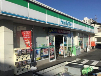 ���ӊ��@�t�@�~���[�}�[�g�D���K�u��l���ړX �k��4���B 280m