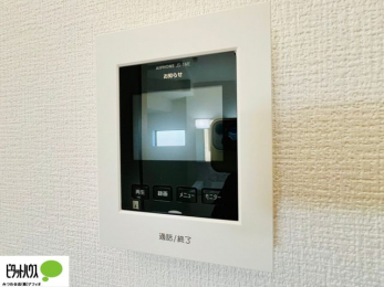 ���̑��@�{�H��ʐ^�@������Ԃ����S��TV���j�^�[�t���C���^�[�z��