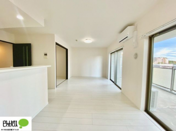 ���r���O�@�l�C�̑ΖʃL�b�`���ŉƑ��݂�Ȃ������ꏏ�B