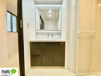 ���ʑ�E���ʏ��@�傫�ȋ��Ō��₷�����ʉ��ϑ�