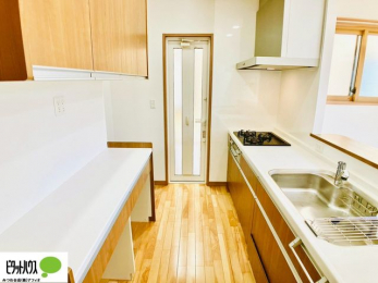 �L�b�`���@���[�L�x�ȃL�b�`���ł��B