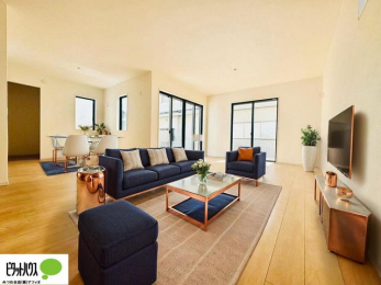 ���r���O�@�傫�ȑ�����ۓI�ȃ��r���O�́A�������邢��C�ɂ��Ă���܂��ˁB