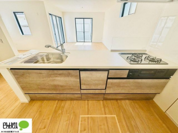 �L�b�`���@�V�z�Ȃ�ł͂̃s�J�s�J�̃L�b�`���͖����̂��������y�������Ă���܂��ˁB