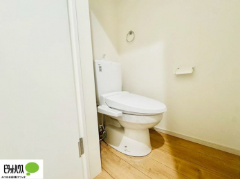 �g�C���@1�E2�K�E�H�V�����b�g�g�C�������B