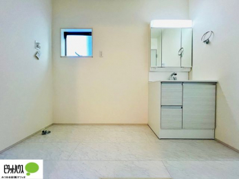 ���ʑ�E���ʏ��@�{�H��ʐ^�F�O�ʋ��̗���A�V���N���ȂǑ������[��������A�L�X�Ƃ������ʉ��ϑ�ł��B