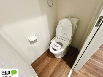 �g�C���@1�E2�K�E�H�V�����b�g�g�C�������B