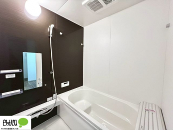 �����@�����̔�������Ă����o�X���[���͍L�X�������B�x���͂��q�l�ƈꏏ�ɗV�тȂ������܂��ˁB