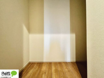 ���̑��@�Ƒ��݂�Ȃŗ��p�ł��錺�֋߂��̃E�H�[�N�C���N���[�[�b�g�B