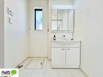 ���ʑ�E���ʏ��@�{�H��ʐ^�F���ʎ��ɏ���������A�J�r�\�h�ɂ��B�傫�ȋ��Ō��₷�����ʉ��ϑ�ł�