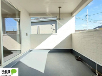 �@�ˑR�̉J�ł������J�b�g�ł���D�]�̃C���i�[�o���R�j�[