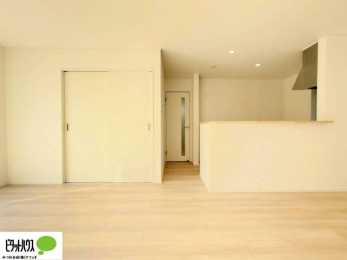 �L�b�`���@�Ƒ��݂�Ȃ�������肭�낰��L�X�Ƃ����P�T���ȏ�̃��r���O�ł�