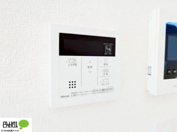 ���ӊ��@�I�[�g�o�X�Ȃ̂ŁA�����ȊO����ł����x�����Ȃǂ̑��삪�ł��܂��B